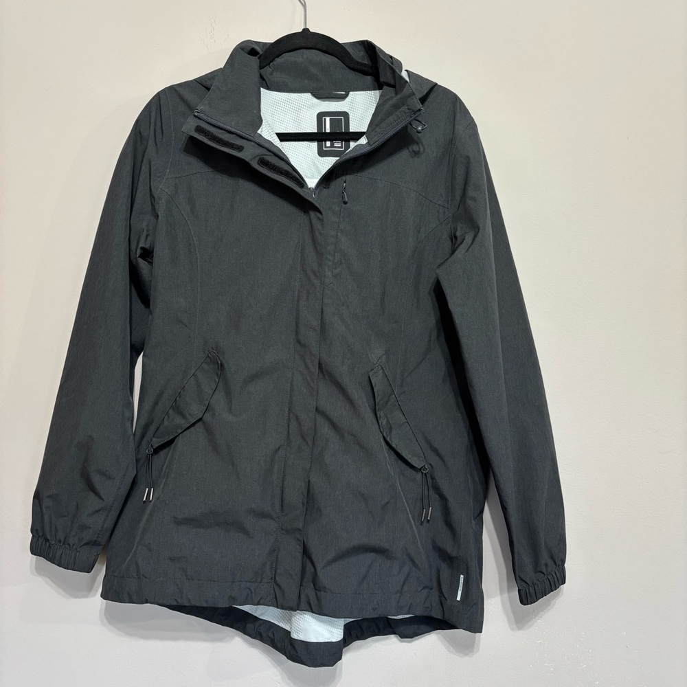 Mondetta Black Light Jacket
Size L